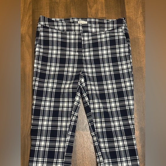 Black and White Straight Leg Plaid Jumpsuit - Picture 4 of 8